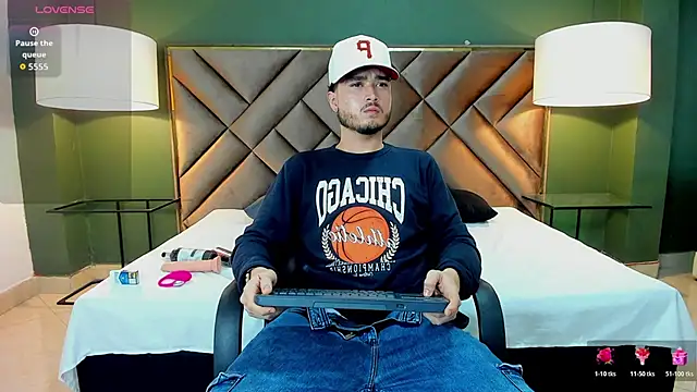 Salvattore Muller online show from March 23, 8:52 pm