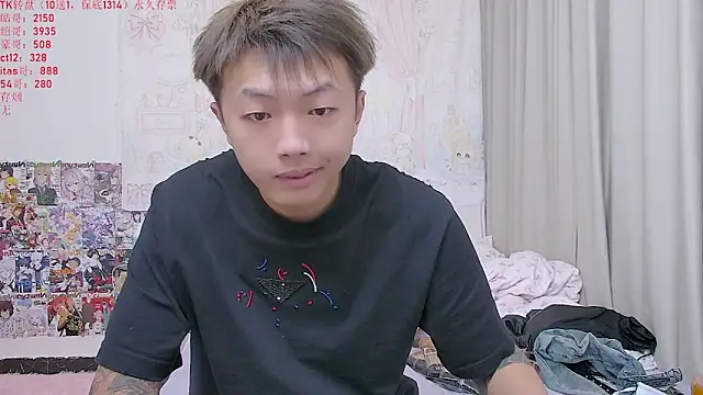 Chocolates-001 online show from May 8, 1:37 pm
