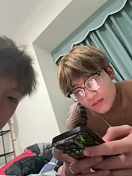 Chocolates-001 online show from February 6, 8:38 pm