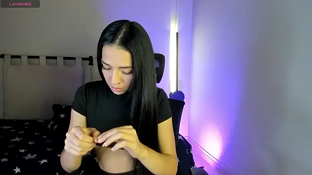 ella  olmos online show from March 20, 2:18 pm