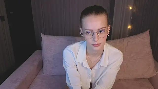 kittie like18 online show from February 3, 1:38 am