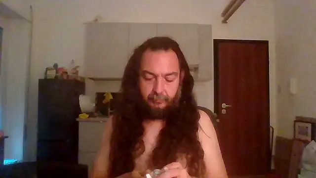 Snapshot of ulysses85 chatting on June 14, 9:43 am ulysses85 online show from June 14, 9:43 am