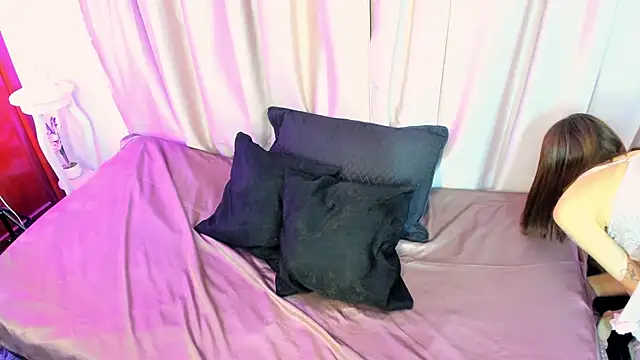 emily 34  online show from March 13, 4:17 am