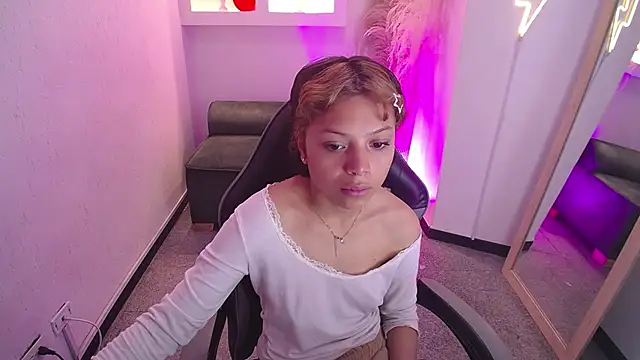 melodyy as online show from February 13, 1:44 pm