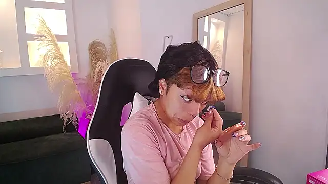 melodyy as online show from March 17, 1:14 pm