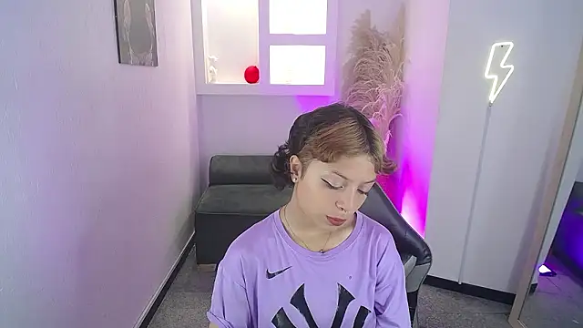 melodyy as online show from February 20, 1:24 pm