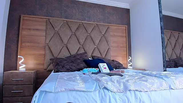 AnaiaClarck online show from April 3, 3:46 am