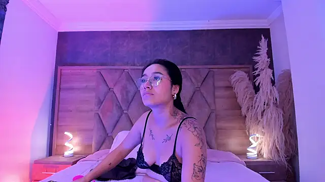 AnaiaClarck online show from June 1, 3:18 am