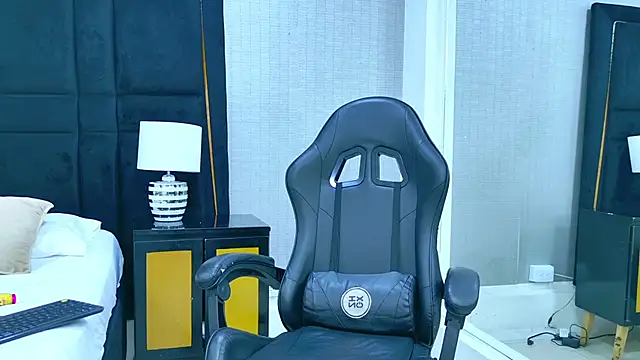 AshleyGingerr online show from February 25, 9:14 pm