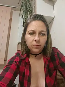 AdaJoy online show from April 21, 8:48 pm