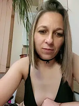 AdaJoy online show from May 2, 10:15 pm