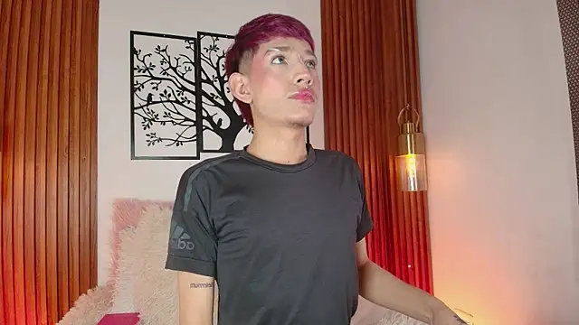 Taylor Snow online show from February 2, 8:30 pm