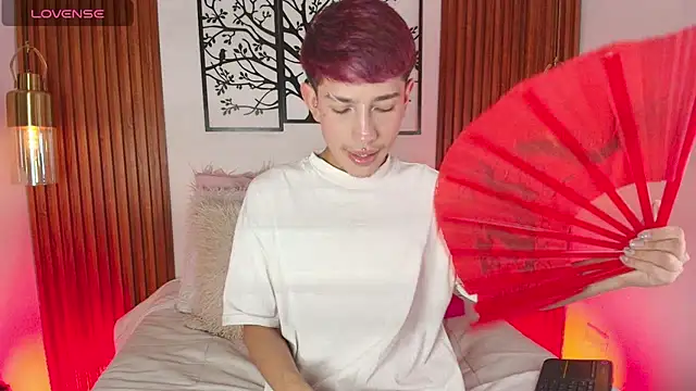 Taylor Snow online show from February 12, 8:08 pm