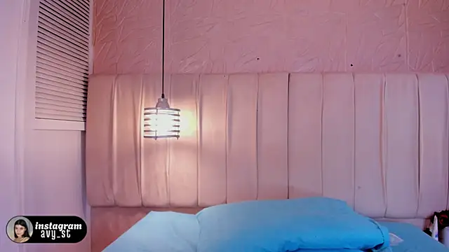 Snapshot of avy_st chatting on February 14, 3:51 am avy st online show from February 14, 3:51 am