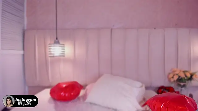 Snapshot of avy_st chatting on February 15, 3:51 am avy st online show from February 15, 3:51 am