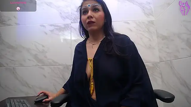 jasmine700141 online show from February 6, 7:21 pm