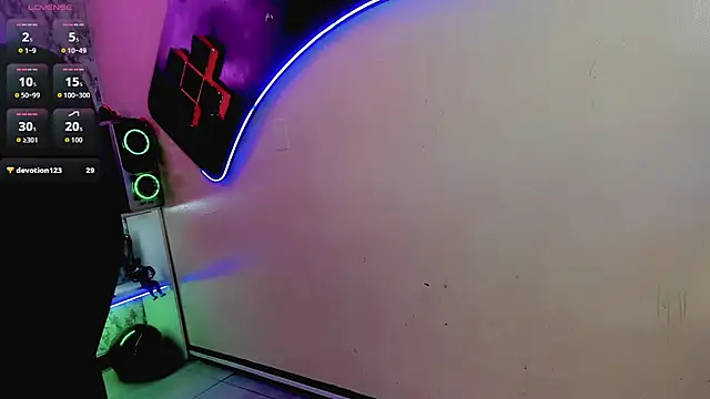 Snapshot of Lisa_sparkleee chatting on February 5, 3:24 am Lisa sparkleee online show from February 5, 3:24 am