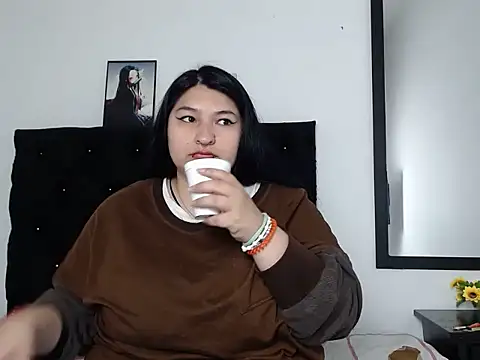 LauraHorny69 online show from March 13, 1:27 pm