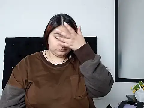 LauraHorny69 online show from February 28, 1:00 pm