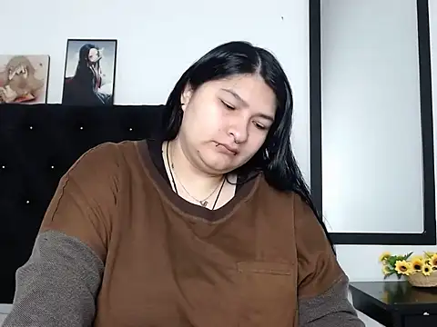 LauraHorny69 online show from March 8, 1:36 pm