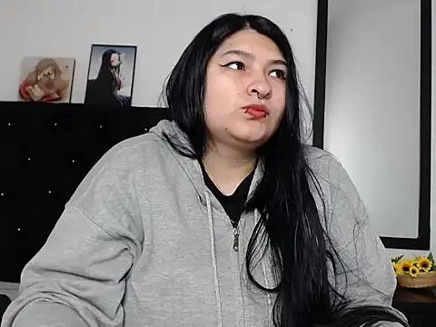 LauraHorny69 online show from March 11, 1:27 pm