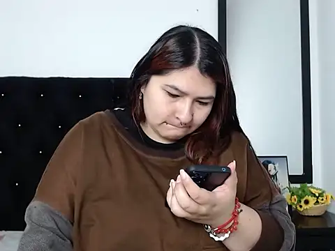 LauraHorny69 online show from February 10, 12:59 pm