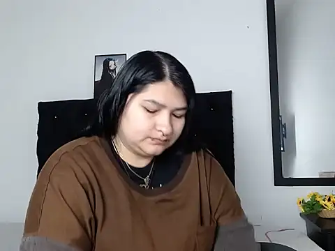 LauraHorny69 online show from March 20, 1:01 pm