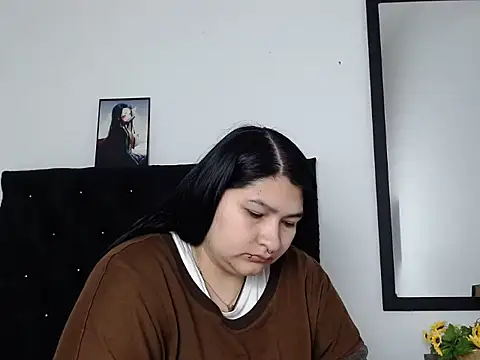 LauraHorny69 online show from March 18, 1:13 pm