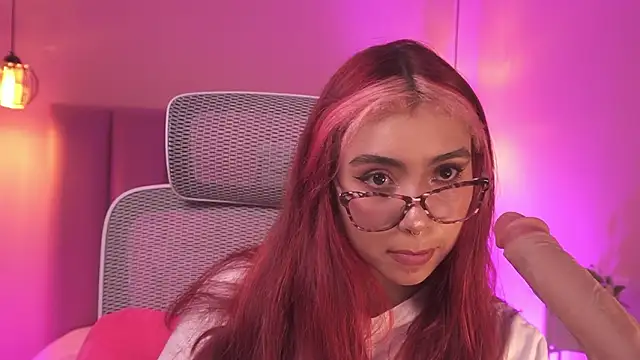 Dakota velvet  online show from March 22, 12:07 pm