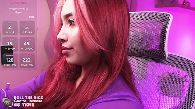 Dakota velvet  online show from April 7, 11:45 am