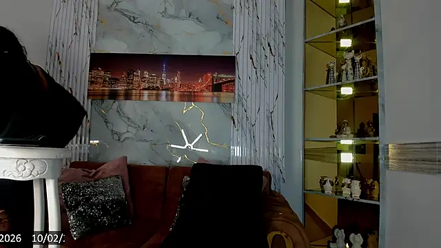 Swan Duchess online show from February 10, 1:43 pm