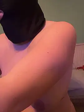 cochonnesoumise59 online show from February 27, 9:36 pm