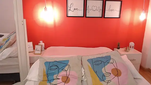 MaddyOwens 5 online show from April 8, 12:39 pm