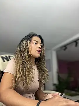 AngelPinkk  online show from June 18, 12:09 am