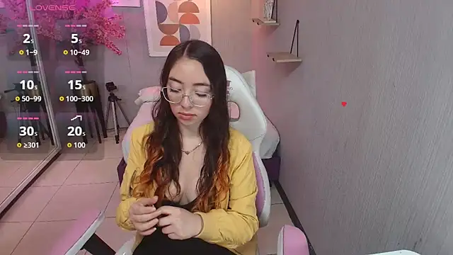 Veronica miiller online show from February 24, 7:04 pm