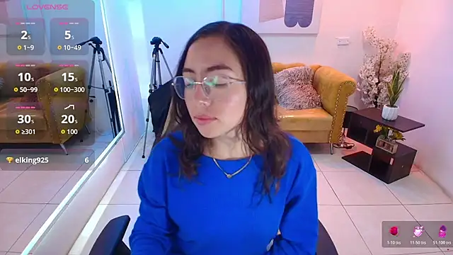 Snapshot of Veronica_miiller chatting on May 13, 7:32 pm Veronica miiller online show from May 13, 7:32 pm