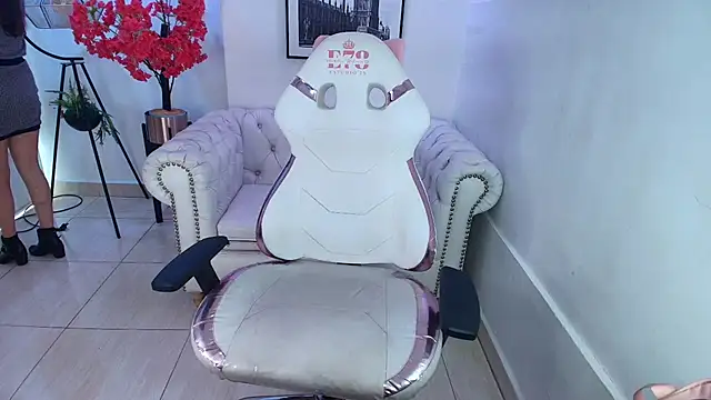 Snapshot of Veronica_miiller chatting on July 6, 7:49 pm Veronica miiller online show from July 6, 7:49 pm
