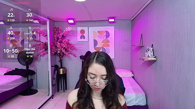Snapshot of Veronica_miiller chatting on April 28, 7:51 pm Veronica miiller online show from April 28, 7:51 pm