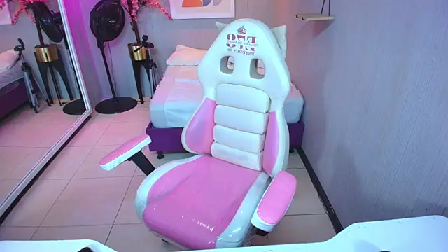 Veronica miiller online show from February 4, 7:31 pm