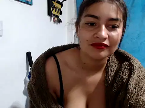 Snapshot of Scarlett_Hot69 chatting on February 14, 7:08 am Scarlett Hot69 online show from February 14, 7:08 am