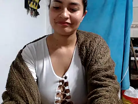 Snapshot of Scarlett_Hot69 chatting on February 1, 6:44 am Scarlett Hot69 online show from February 1, 6:44 am