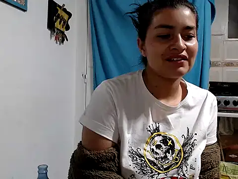 Snapshot of Scarlett_Hot69 chatting on February 6, 6:53 am Scarlett Hot69 online show from February 6, 6:53 am