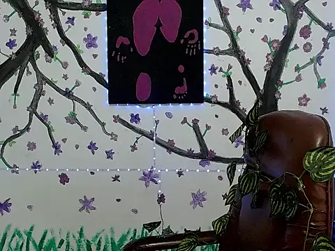 Im May  online show from February 16, 7:45 pm