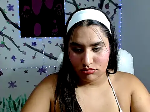 Im May  online show from March 10, 9:41 pm