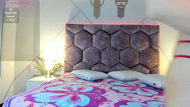 valeria becket online show from February 26, 8:09 pm