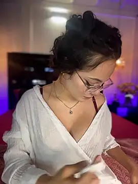 TeaseDollXXX online show from March 3, 9:33 pm