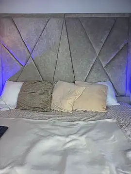 TeaseDollXXX online show from March 25, 9:35 pm