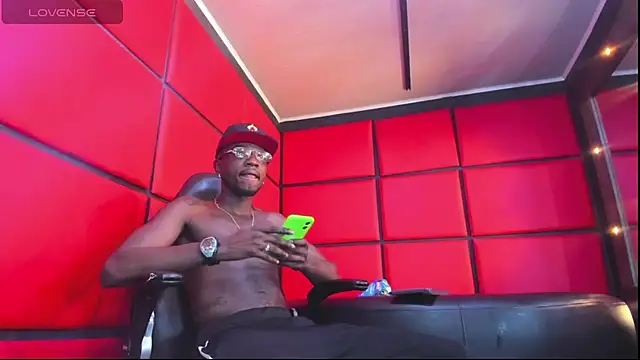 Snapshot of Jeff_Black99 chatting on February 24, 4:35 am Jeff Black99 online show from February 24, 4:35 am