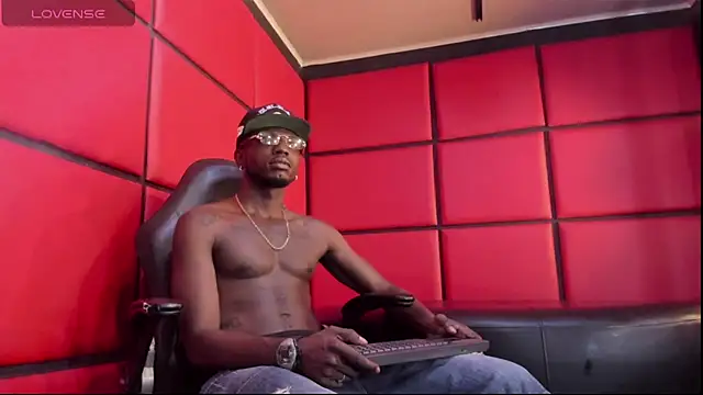 Snapshot of Jeff_Black99 chatting on February 27, 4:23 am Jeff Black99 online show from February 27, 4:23 am