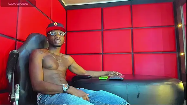 Snapshot of Jeff_Black99 chatting on February 21, 4:14 am Jeff Black99 online show from February 21, 4:14 am